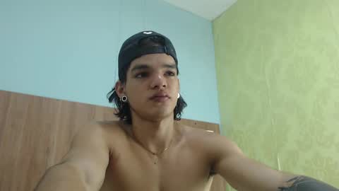 Snapshot of albertbernal69 chatting on March 5, 5:29 am Albert online show from March 5, 5:29 am