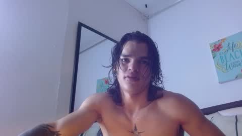 Snapshot of albertbernal69 chatting on October 3, 3:47 am Albert online show from October 3, 3:47 am