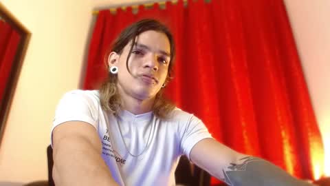 Snapshot of albertbernal69 chatting on December 21, 2:30 am Albert online show from December 21, 2:30 am