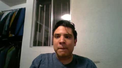 Snapshot of albertoarenas16 chatting on April 14, 2:39 am albertoarenas16 online show from April 14, 2:39 am