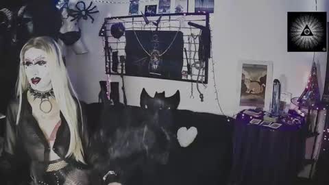 Snapshot of alchemymistic chatting on September 13, 3:28 am Mistic witch online show from September 13, 3:28 am