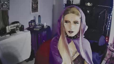 Snapshot of alchemymistic chatting on February 5, 5:34 am Mistic witch online show from February 5, 5:34 am