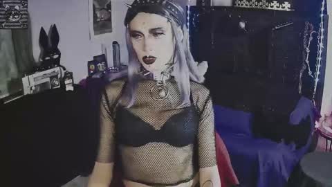 Snapshot of alchemymistic chatting on February 14, 6:10 am Mistic witch online show from February 14, 6:10 am