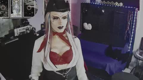 Snapshot of alchemymistic chatting on February 19, 6:53 am Mistic witch online show from February 19, 6:53 am