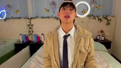 Snapshot of ale_aurarashi chatting on November 22, 4:33 am ale_aurarashi online show from November 22, 4:33 am