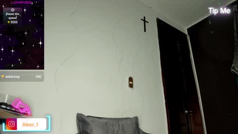 Snapshot of alecadrews_ chatting on January 6, 10:15 pm ALEC ANDREWS online show from January 6, 10:15 pm