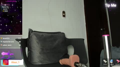 Snapshot of alecadrews_ chatting on January 12, 3:14 pm ALEC ANDREWS online show from January 12, 3:14 pm