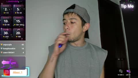 Snapshot of alecadrews_ chatting on January 25, 1:43 am ALEC ANDREWS online show from January 25, 1:43 am