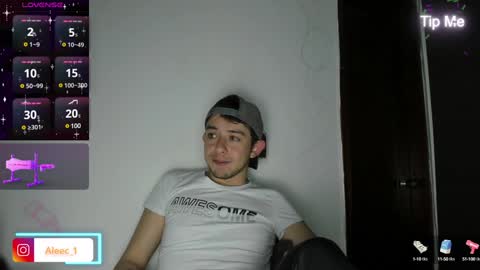 Snapshot of alecadrews_ chatting on January 26, 2:52 pm ALEC ANDREWS online show from January 26, 2:52 pm