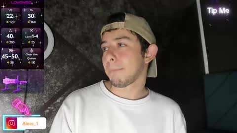 Snapshot of alecadrews_ chatting on February 27, 12:43 am ALEC ANDREWS online show from February 27, 12:43 am