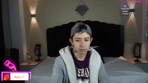 Snapshot of alecadrews_ chatting on September 13, 7:13 pm ALEC ANDREWS online show from September 13, 7:13 pm