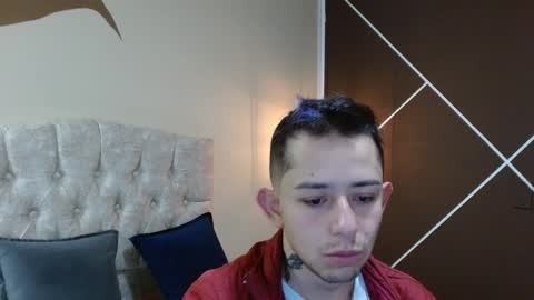 Snapshot of alecadrews_ chatting on September 25, 8:12 pm ALEC ANDREWS online show from September 25, 8:12 pm