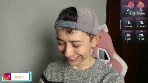 Snapshot of alecadrews_ chatting on October 17, 8:11 pm ALEC ANDREWS online show from October 17, 8:11 pm