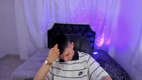 Snapshot of aleckk_boy chatting on November 1, 7:05 pm Aleck Boy online show from November 1, 7:05 pm