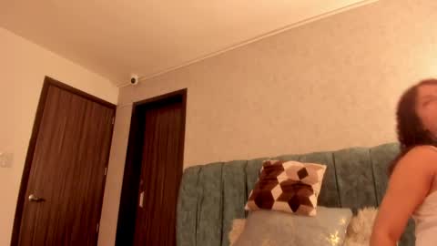 Aleera online show from March 28, 8:30 pm