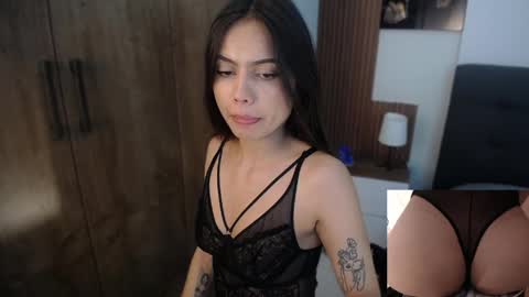 Snapshot of aleesha_cameron02 chatting on May 16, 7:23 pm Ale online show from May 16, 7:23 pm