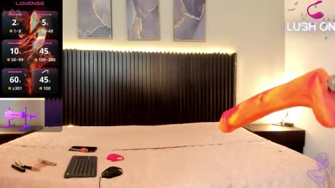 aleja__slav3 online show from October 14, 8:42 pm