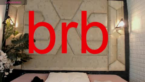 aleja__slav3 online show from April 21, 9:06 pm