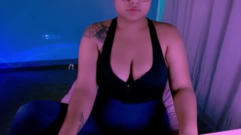 Alejandra  online show from December 3, 3:25 am