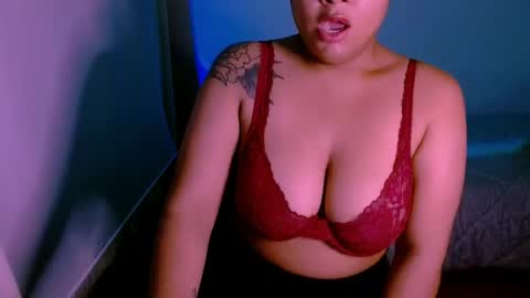 Snapshot of alejandra_conde chatting on May 26, 11:34 pm Alejandra online show from May 26, 11:34 pm