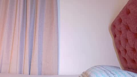 alejandra_dunn1 online show from June 4, 7:09 pm