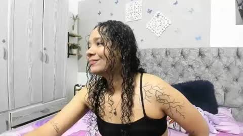 alejandra_evanss online show from February 21, 3:01 am