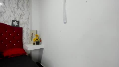 ALEJANDRA JAMES online show from April 25, 11:13 am