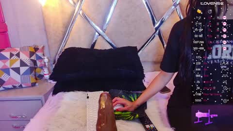 Snapshot of alejandra_martinss chatting on March 5, 8:00 pm alejandra martins online show from March 5, 8:00 pm