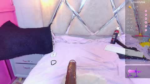 Snapshot of alejandra_martinss chatting on March 7, 11:49 pm alejandra martins online show from March 7, 11:49 pm