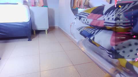 Snapshot of alejandra_martinss chatting on October 27, 9:08 pm alejandra martins online show from October 27, 9:08 pm