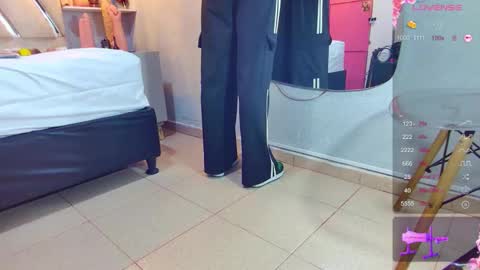 Snapshot of alejandra_martinss chatting on November 25, 3:06 am alejandra martins online show from November 25, 3:06 am