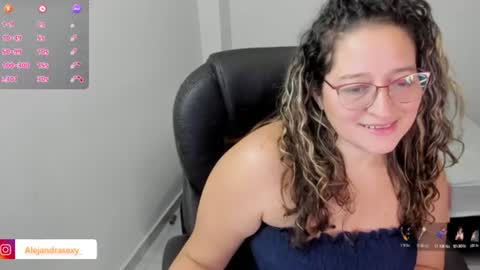 Snapshot of alejandra_milf_ chatting on July 28, 5:23 pm alejandra online show from July 28, 5:23 pm