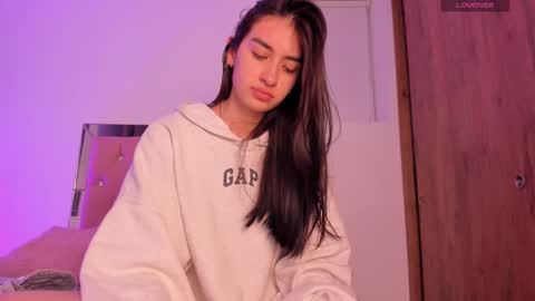 Snapshot of alejandraaa_ chatting on September 21, 3:08 am alejandraaa_ online show from September 21, 3:08 am