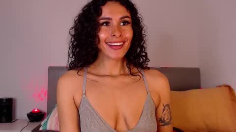 Danna Ray online show from December 17, 9:21 pm