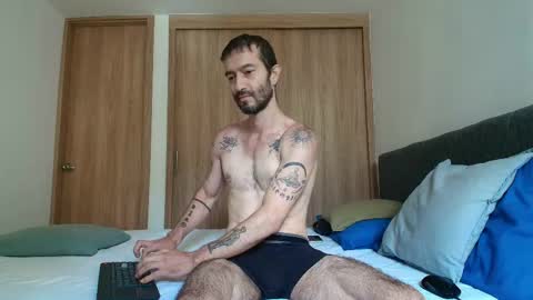 Snapshot of alejandro_bigcock chatting on April 26, 3:53 pm Alejandro Hernndez online show from April 26, 3:53 pm