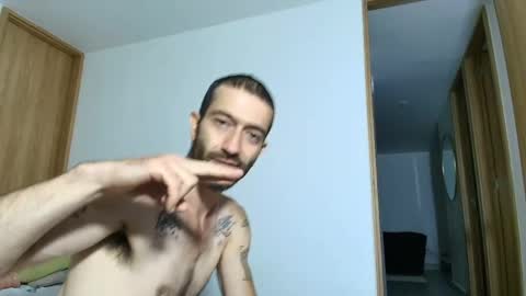 Snapshot of alejandro_bigcock chatting on June 6, 3:22 am Alejandro Hernndez online show from June 6, 3:22 am