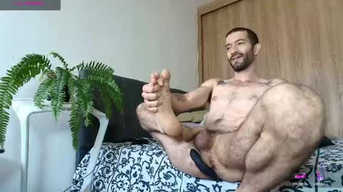 Snapshot of alejandro_bigcock chatting on June 8, 4:18 pm Alejandro Hernndez online show from June 8, 4:18 pm