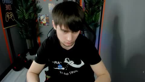 Snapshot of alejandro_ellias chatting on February 26, 8:30 pm Alejandro online show from February 26, 8:30 pm