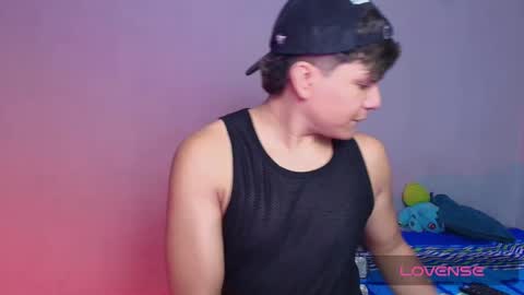 Snapshot of alejandro_vt chatting on November 2, 2:47 am Alejandro G online show from November 2, 2:47 am