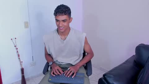 Alejandro williams online show from May 13, 10:27 pm