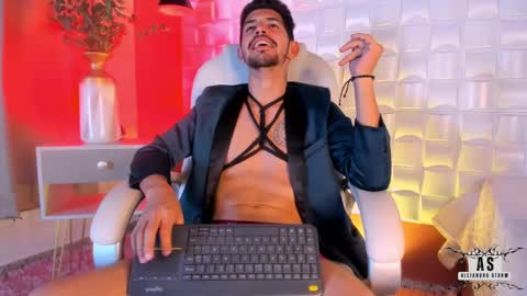 Alejo  online show from February 14, 11:31 pm