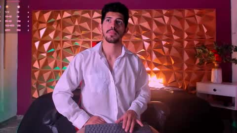 Alejo  online show from February 25, 7:58 pm