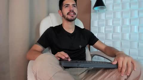 Alejo  online show from October 17, 8:33 pm