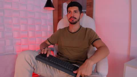 Alejo  online show from October 19, 3:40 am