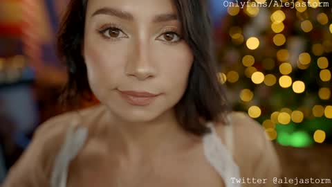 Alejandra online show from December 11, 1:37 am