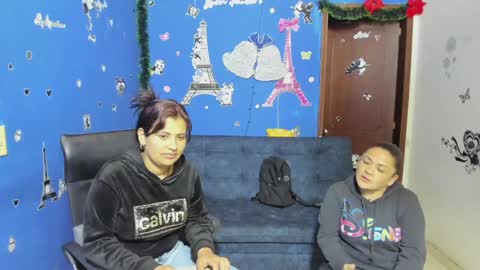 zoe and Kataleya online show from January 23, 12:19 pm