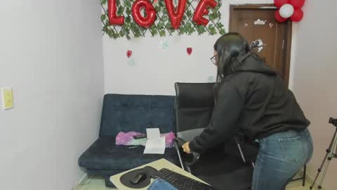 zoe and Kataleya online show from March 1, 12:45 pm