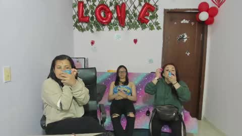 zoe and Kataleya online show from March 7, 12:12 pm