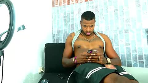 alejo_21cm online show from February 19, 5:38 am