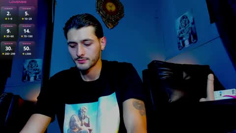 alejo_323__ online show from April 22, 2:58 am